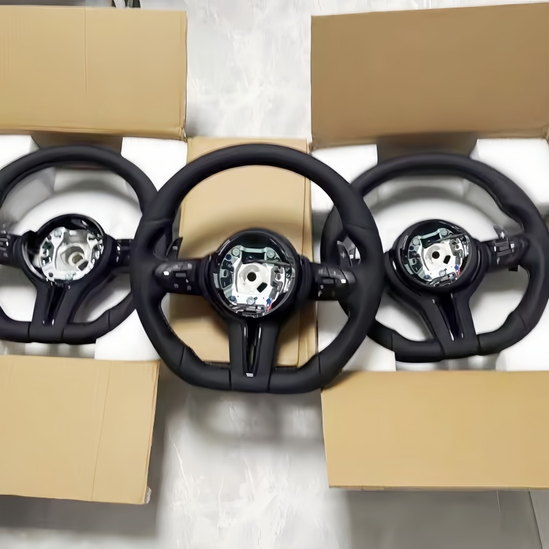 Car Accessories Website - Volante de cuero para BMW F10